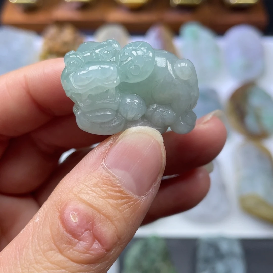 定制翡翠未镶嵌貔恘