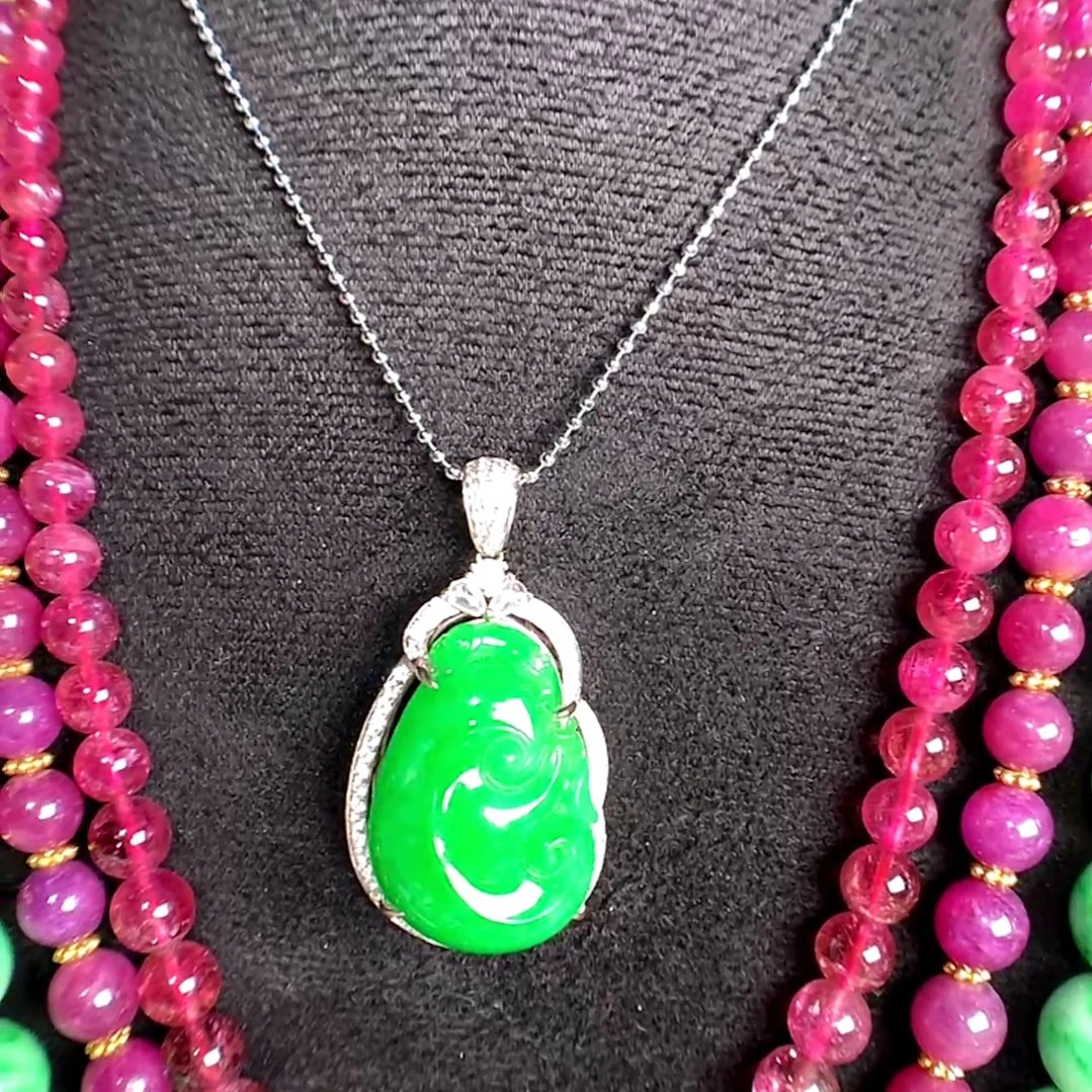 泰***儿翡翠未镶嵌挂件翡翠