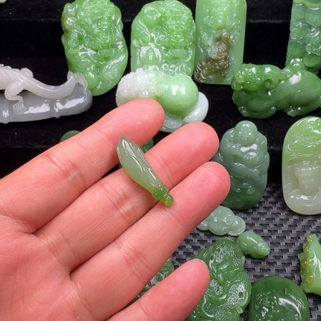 和田玉（糖玉）未镶嵌颈饰