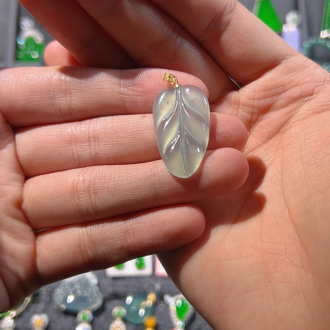 吊坠(不含链)18K金镶嵌翡翠吊坠