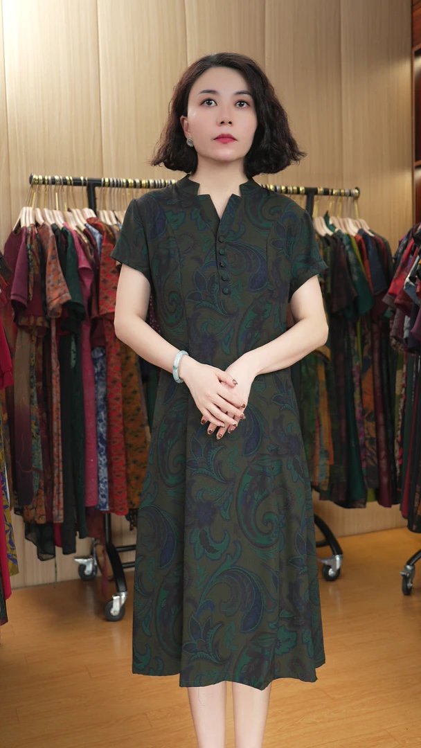5111夏季新款洋气舒适减龄气质显瘦连衣裙妈妈装时尚新中式