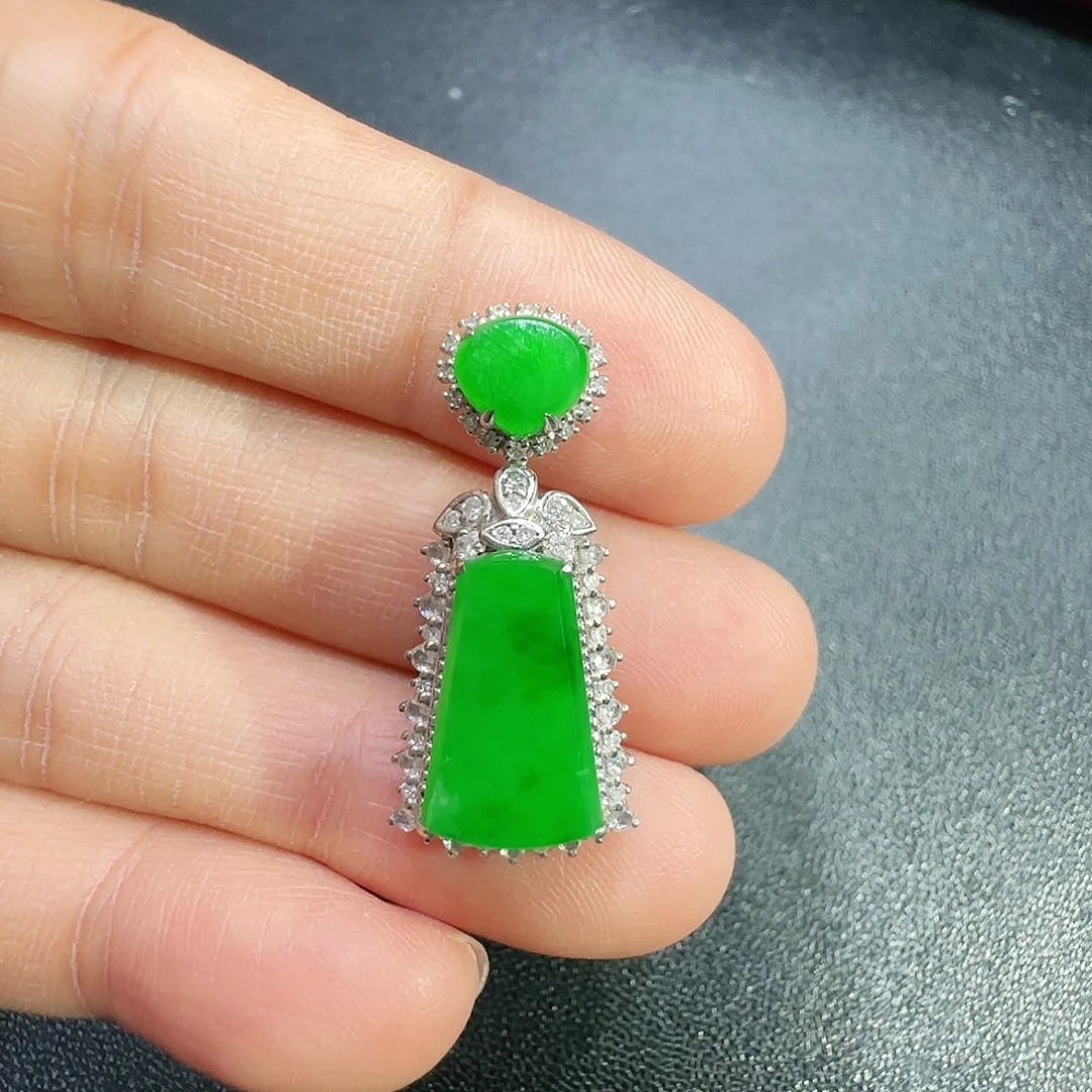 翡翠吊坠(不含链)18K金镶嵌