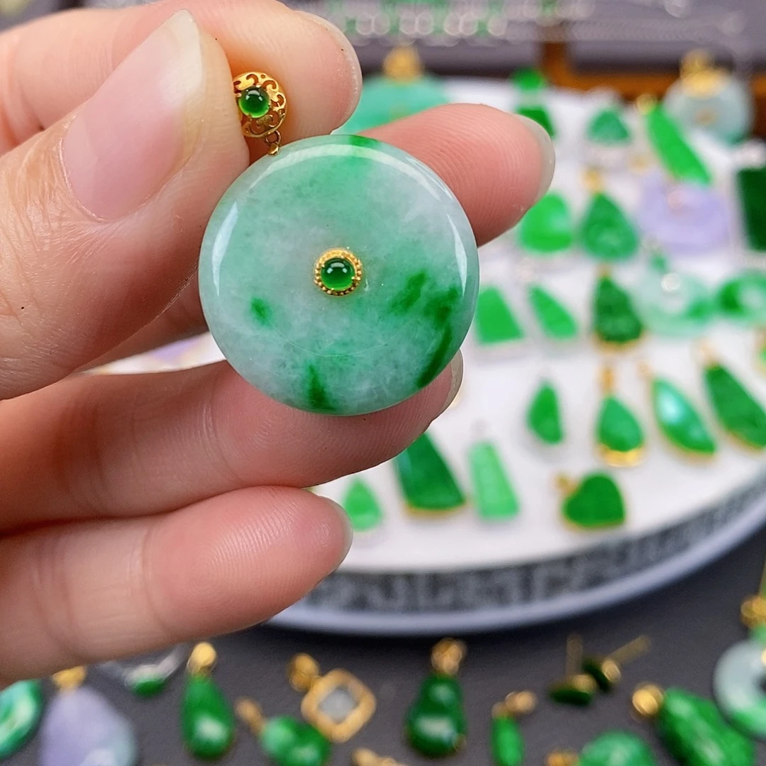 翡翠18K金镶嵌吊坠(不含链)