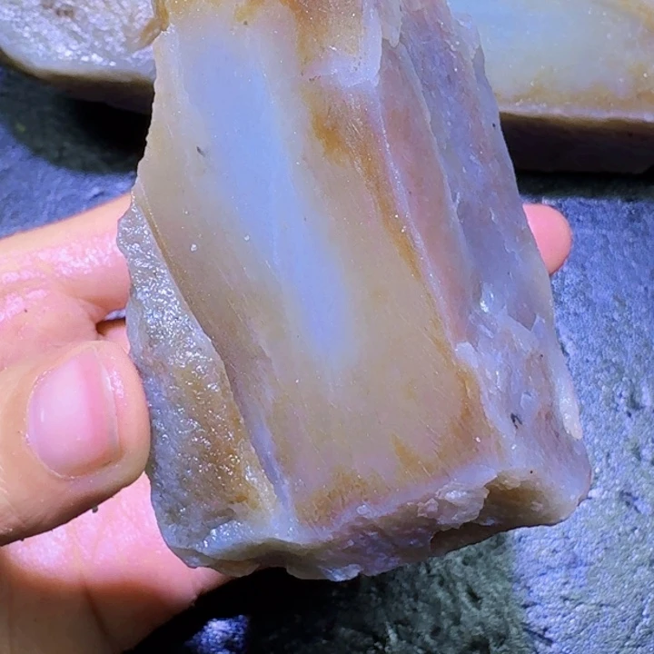 和田玉未镶嵌珠宝半成品