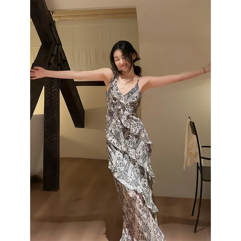 夏季法式浪漫度假风吊带裙荷叶边印花连衣裙长袖防晒外套外搭开衫