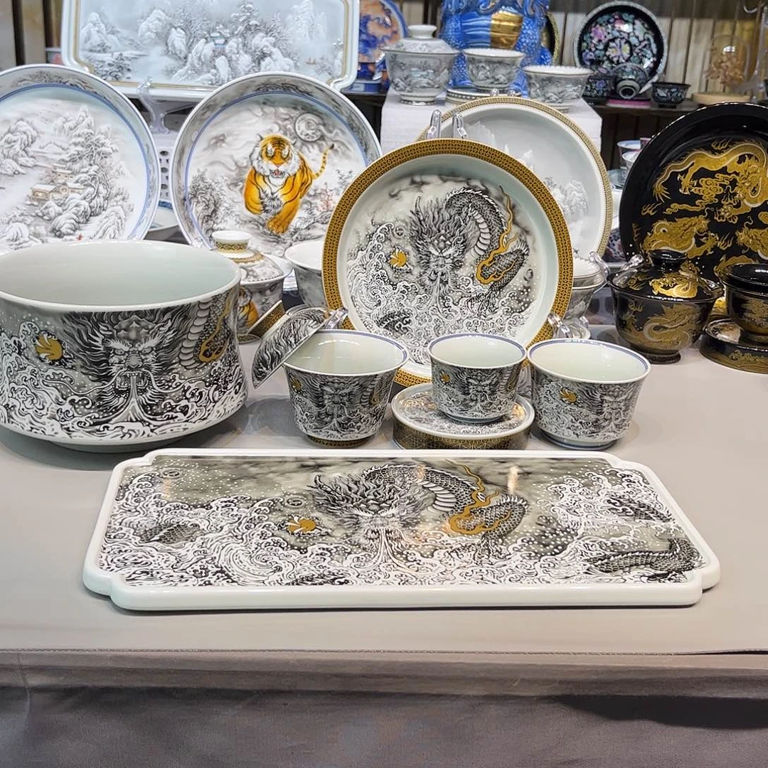 景德镇市陶瓷艺术品