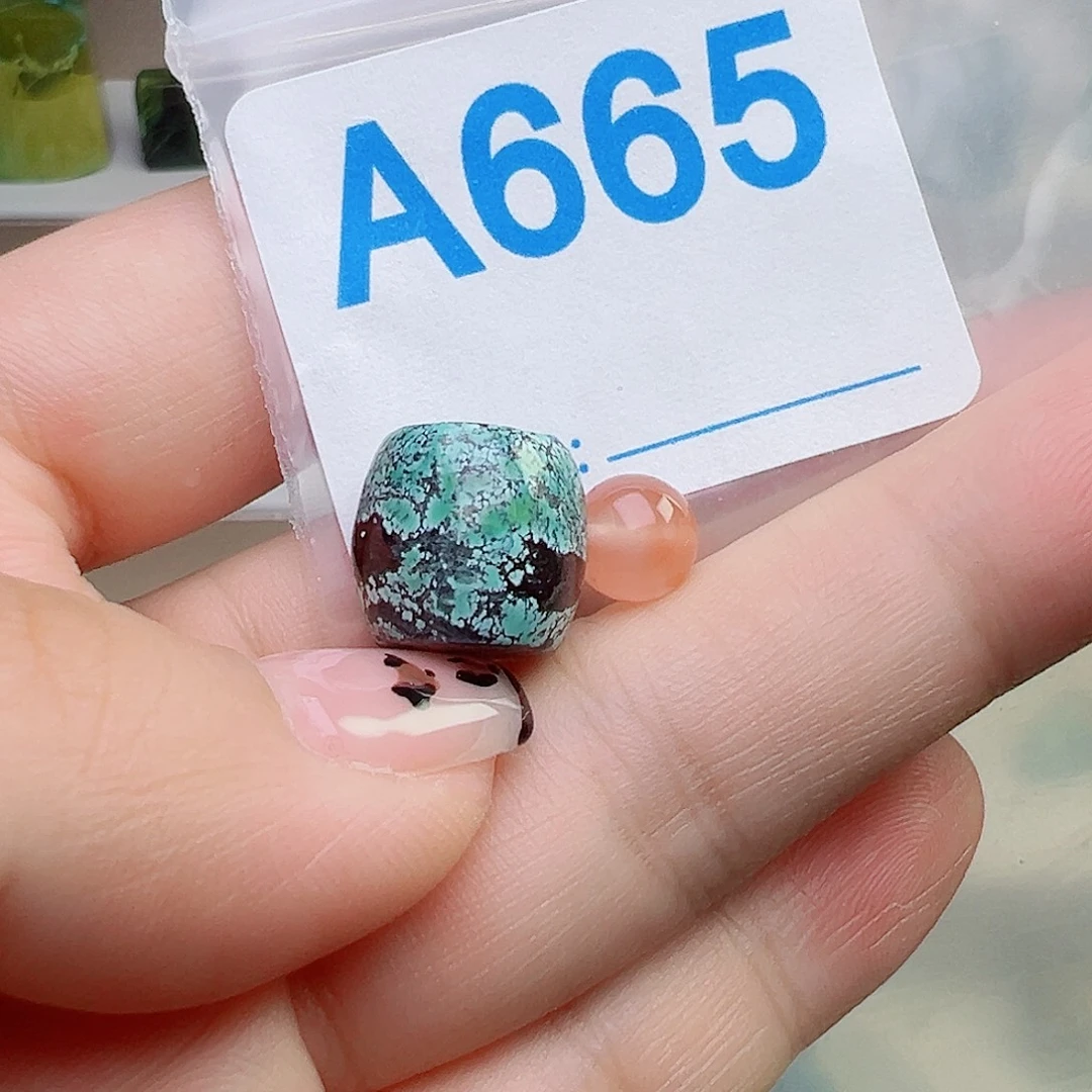 南红玛瑙未镶嵌珠宝奇石