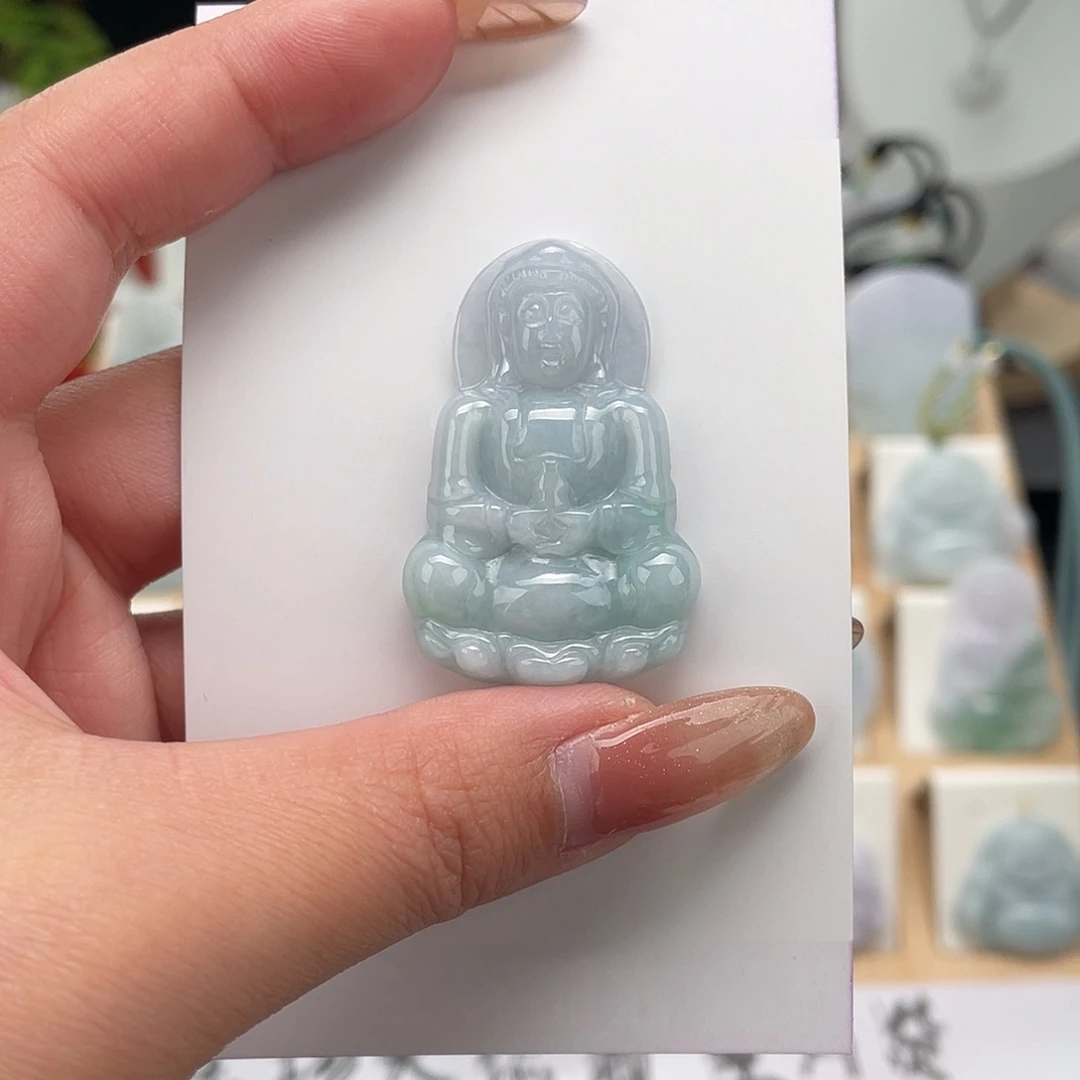 翡翠未镶嵌颈饰观音