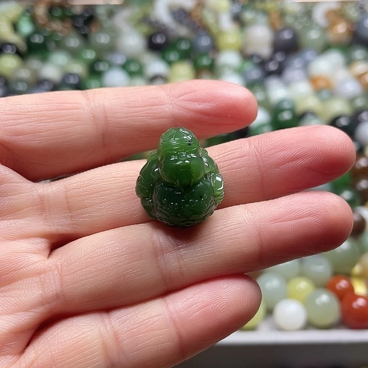 未镶嵌和田玉车挂