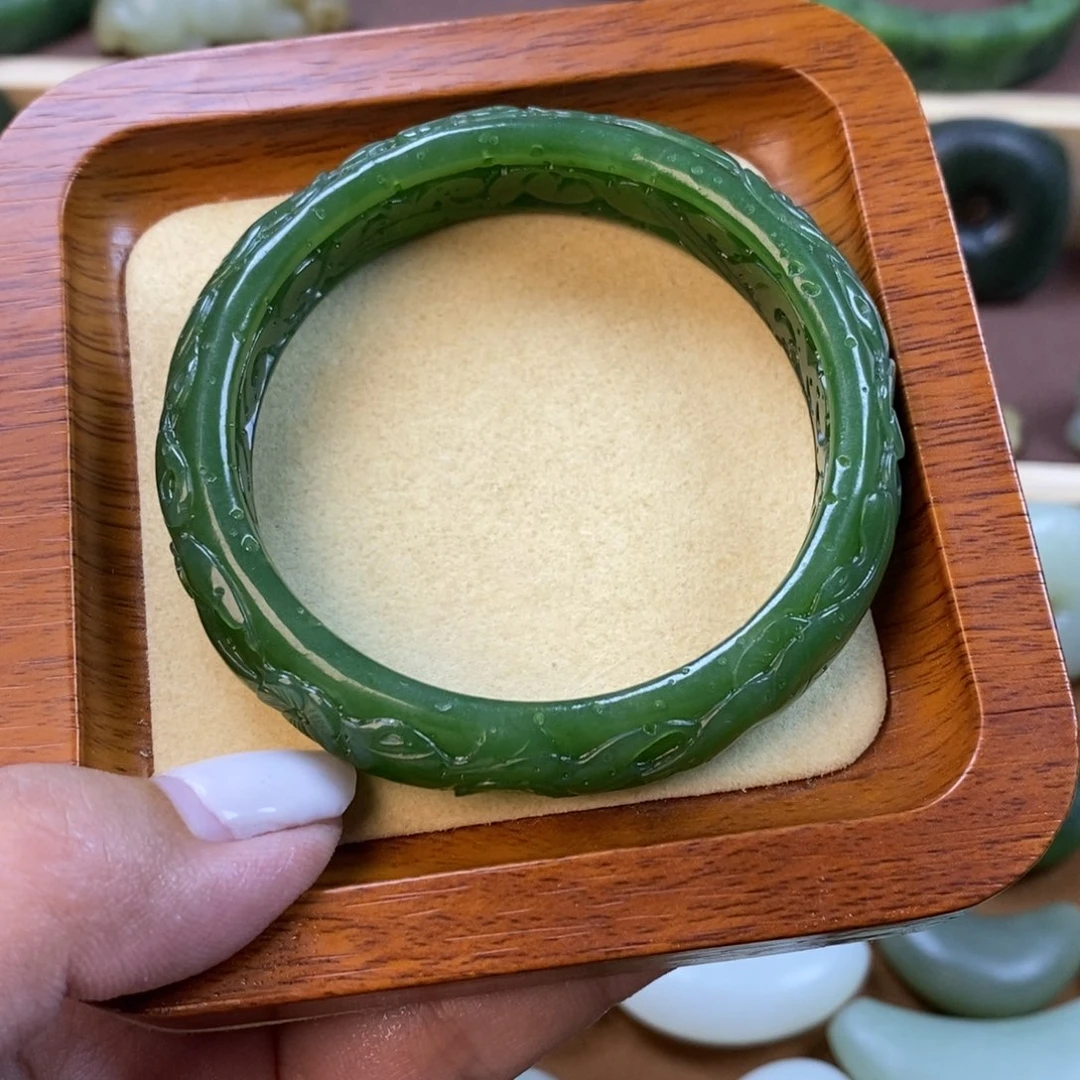 和田玉（碧玉）手镯未镶嵌