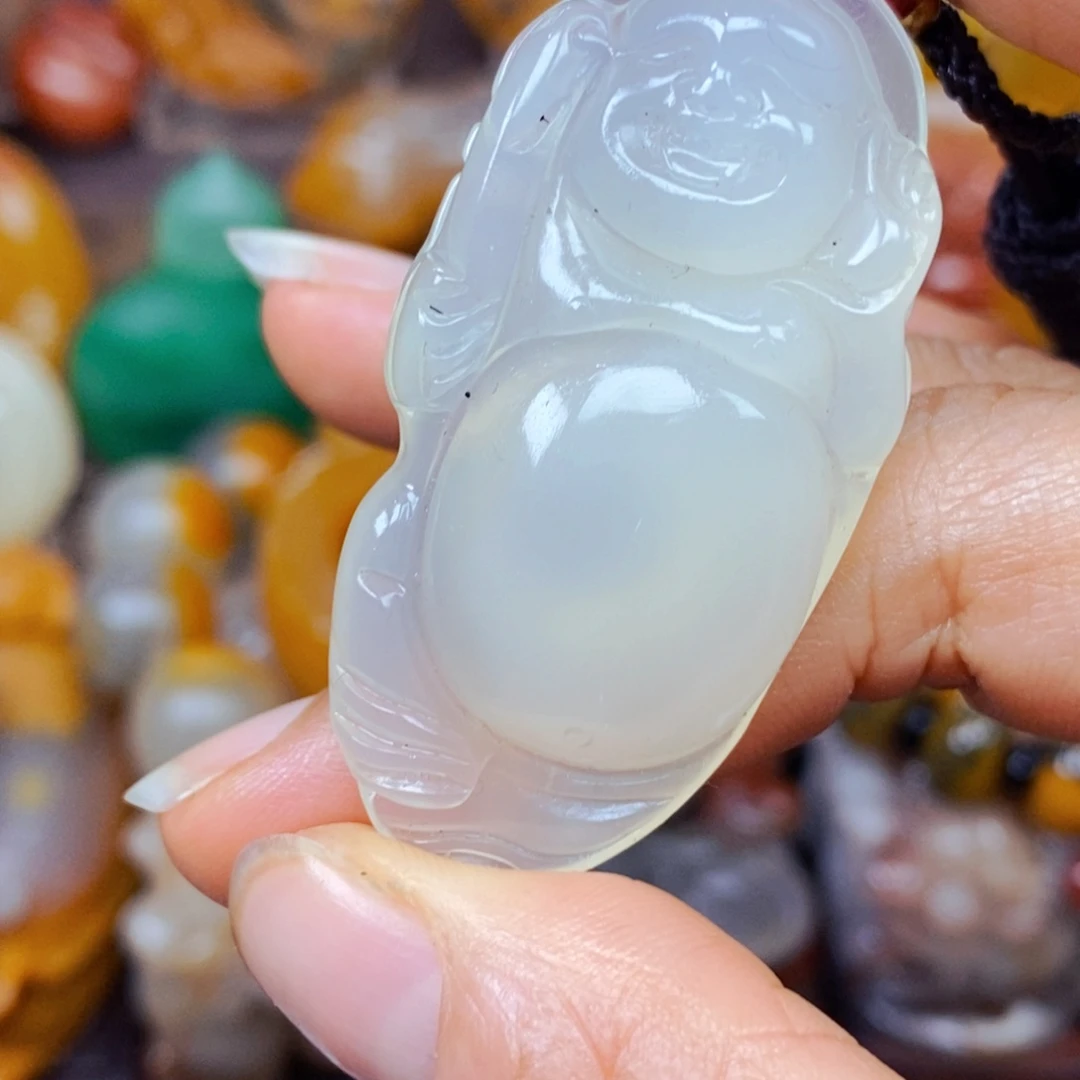 石英质玉（黄龙玉）未镶嵌颈饰