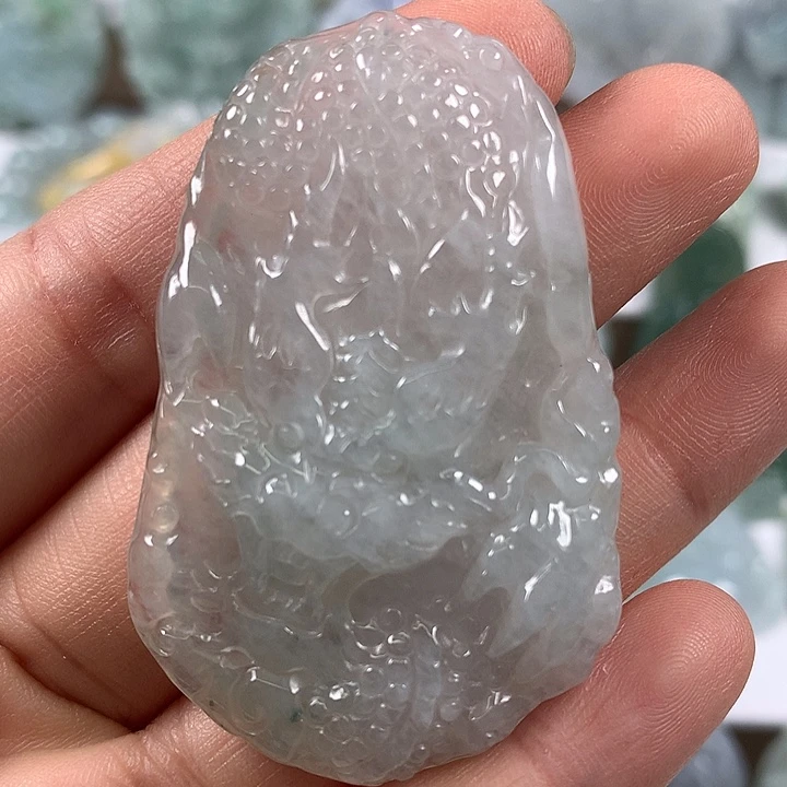翡翠未镶嵌颈饰随形龙行天下福利