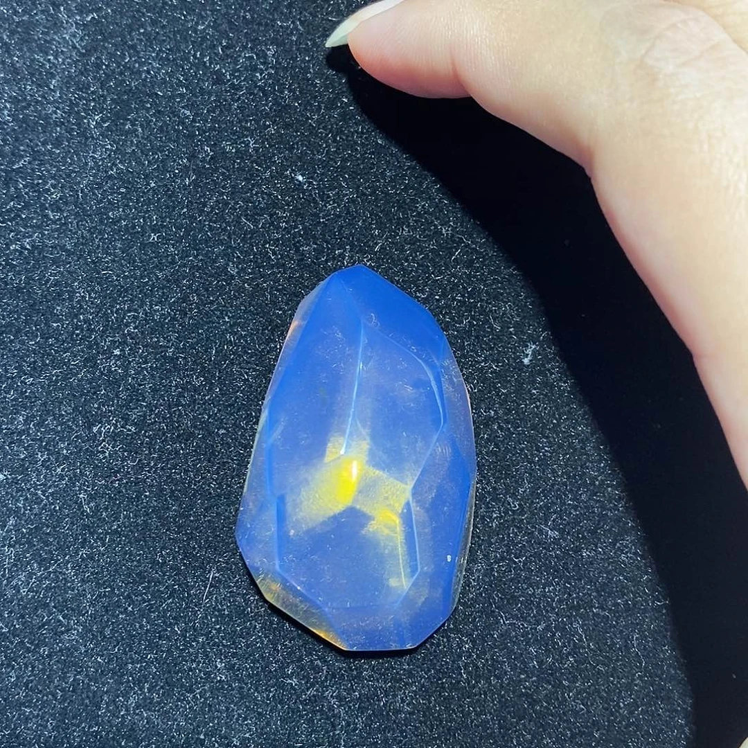 蓝珀未镶嵌珠宝奇石