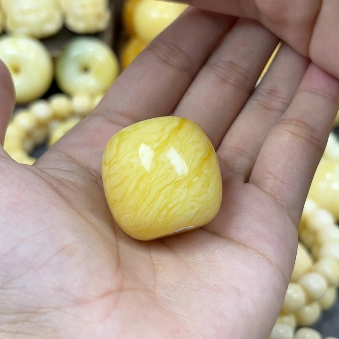 琥珀未镶嵌手串墩子