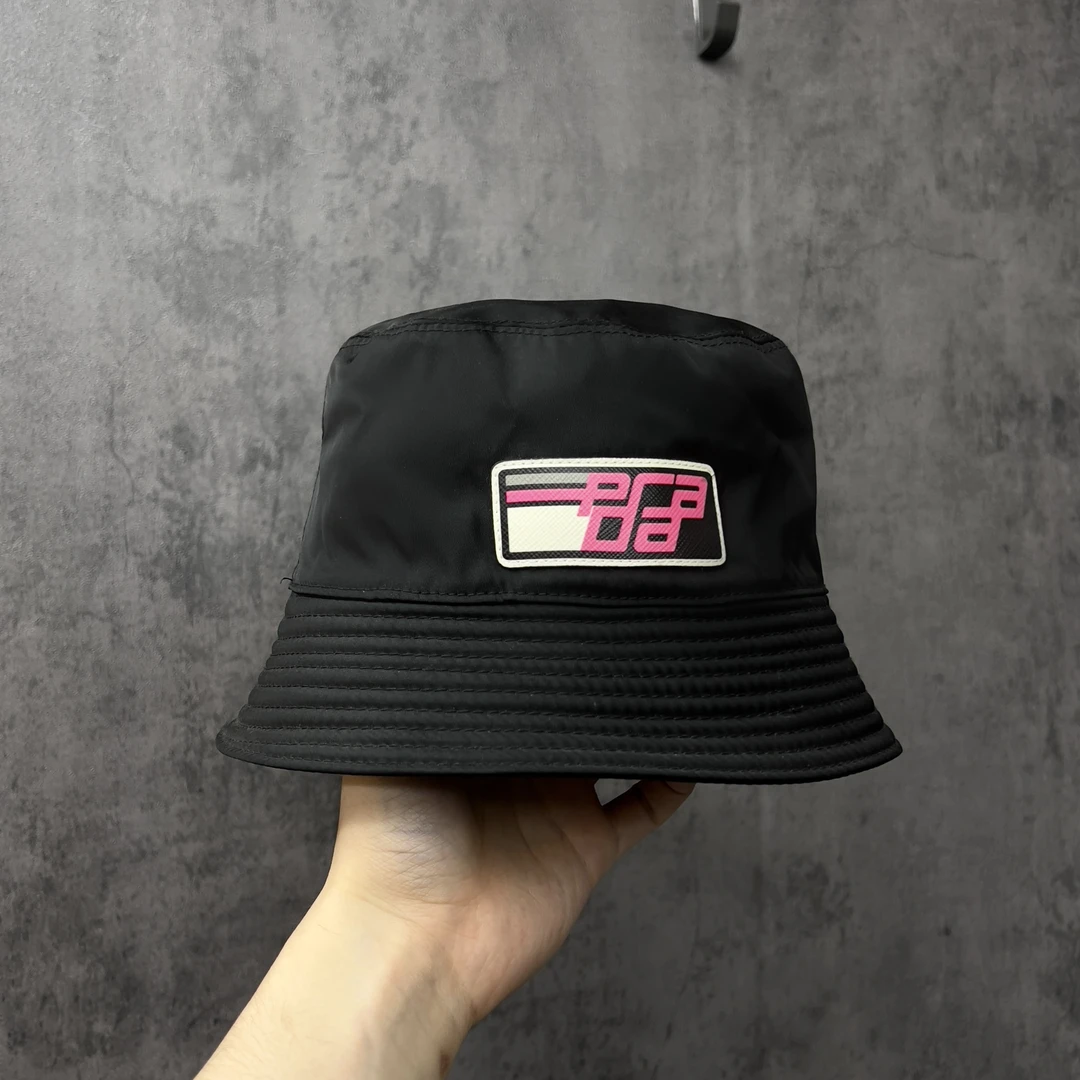 99新 Prada/普拉达 立体Logo尼龙渔夫帽/S码/通勤必备
