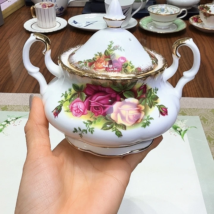 瓷片杯子杯子杯子水杯杯子水杯