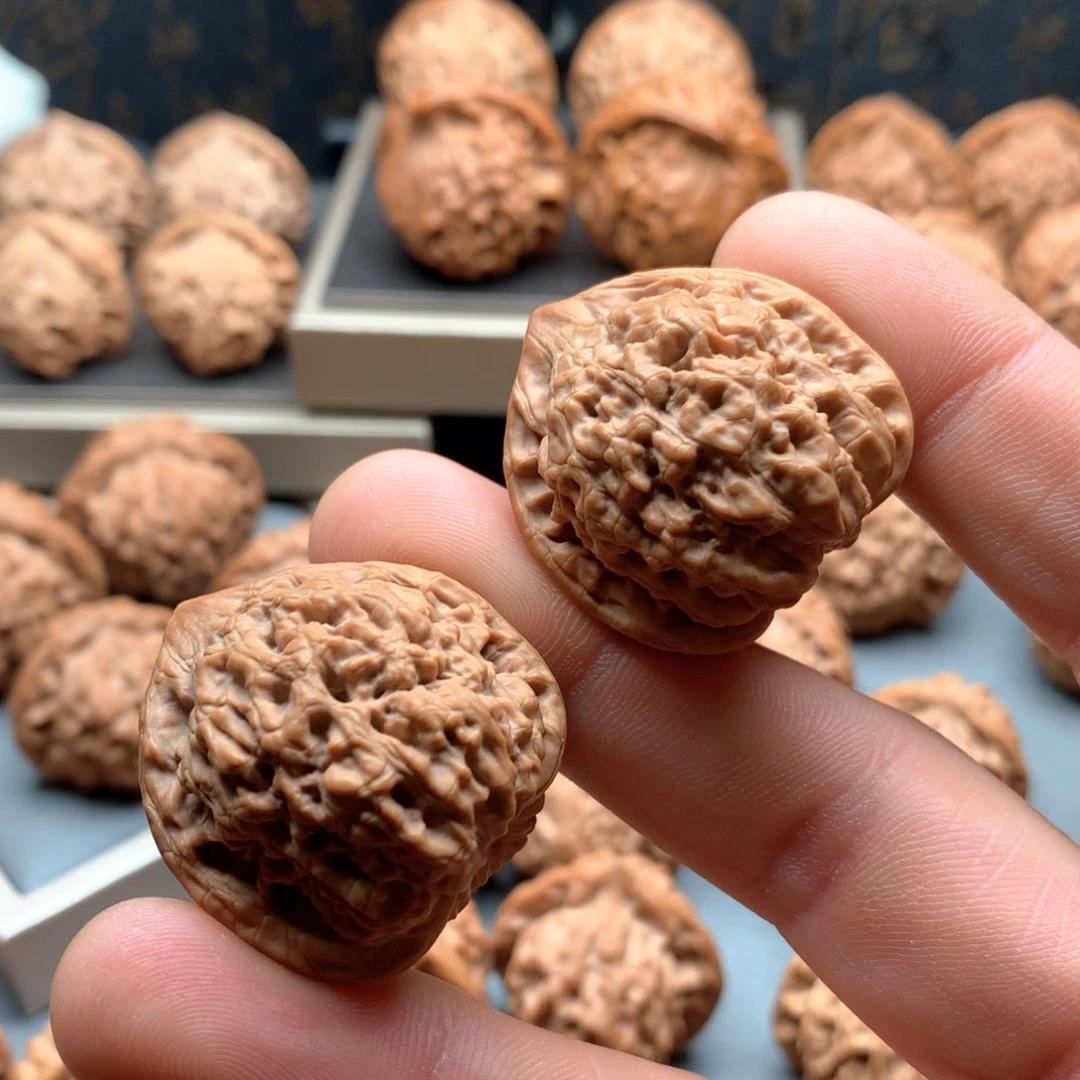 文玩核桃吊坠鹏大帽