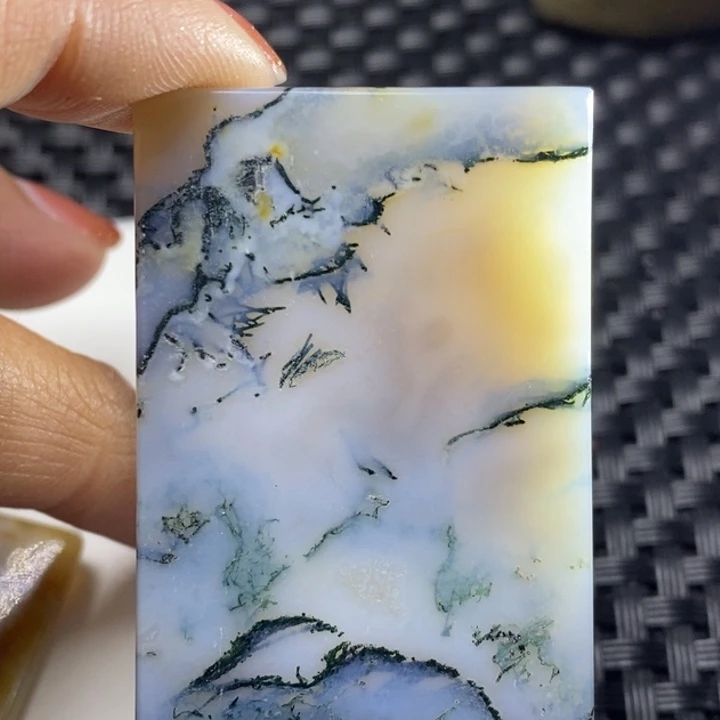 玛瑙/玉髓颈饰未镶嵌翟****心