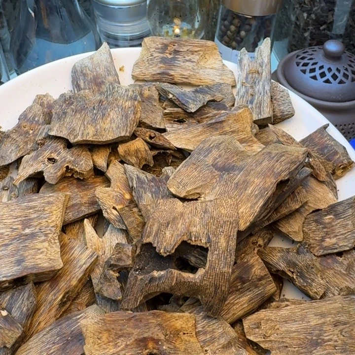 亲***爸沉香碎屑沉香海南乌身白奇淳化老料 50克