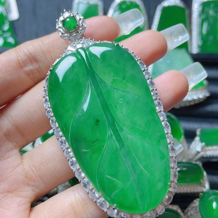 翡翠颈饰银S925镶嵌           