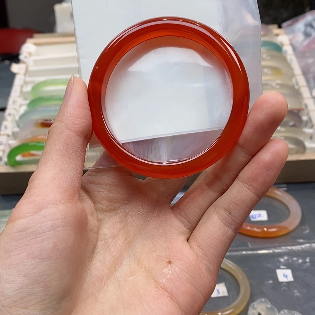 玛瑙/玉髓手镯未镶嵌蔡****