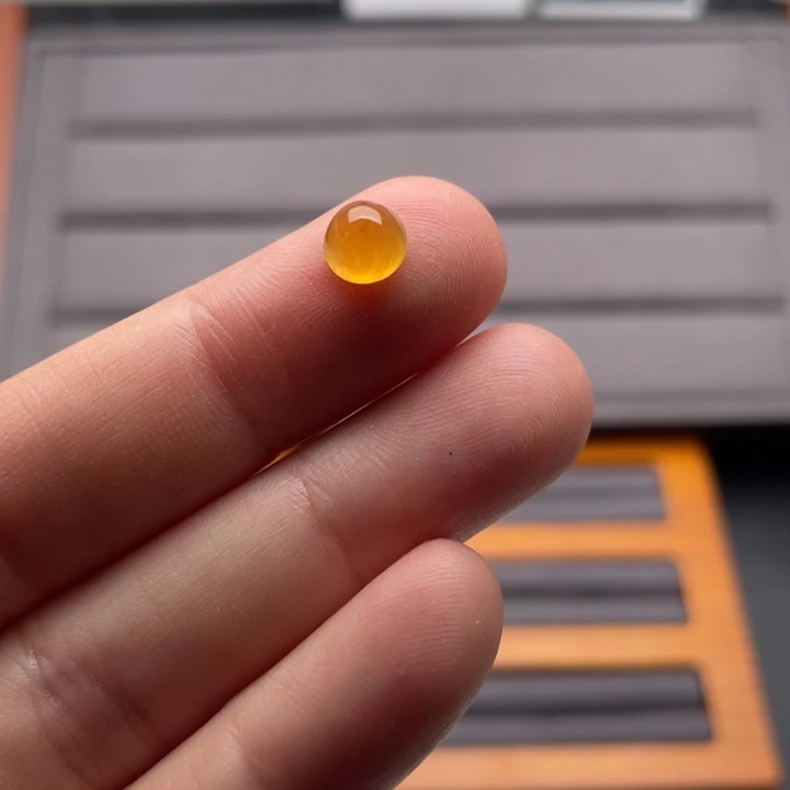 定制翡翠未镶嵌卡6黄翡蛋面