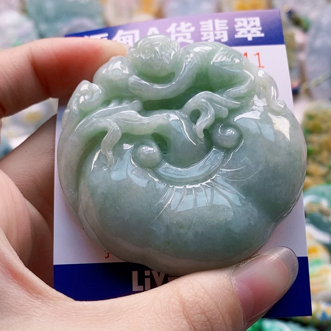 吊坠(不含链)未镶嵌翡翠