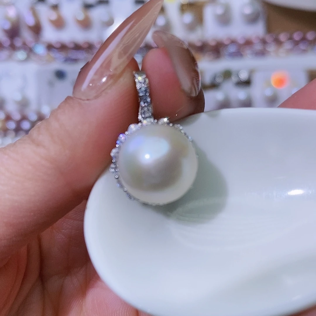 淡水珍珠颈饰合金