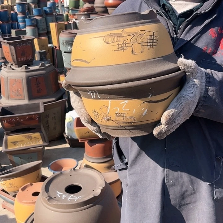 紫砂紫砂花盆和花盆之间