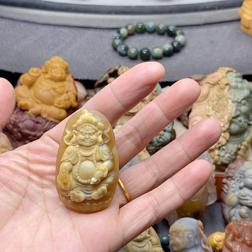 【闪购商品】定制石英质玉吊坠未镶嵌