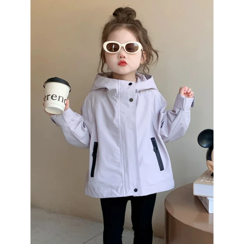 女小童洋气拉链外套春秋款2025新款儿童运动户外冲锋衣秋装风衣潮