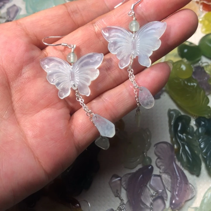 云***蛇纹石玉未镶嵌耳坠