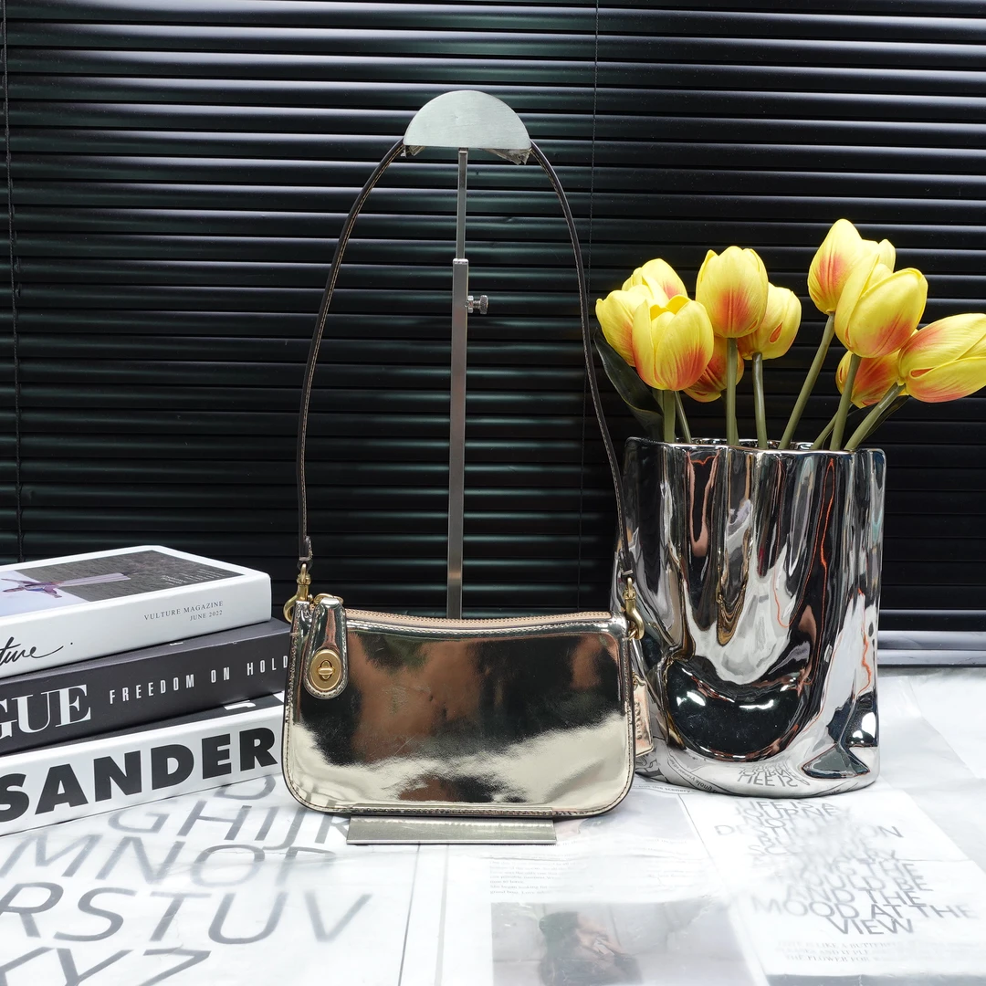 95新 COACH/蔻驰 单肩包/T10295686