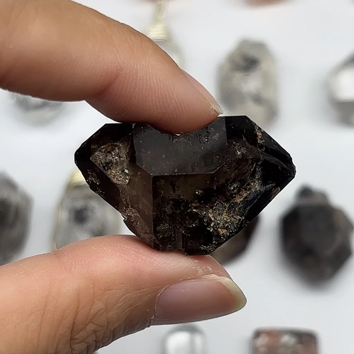 未镶嵌水晶颈饰深茶闪灵钻35mm+