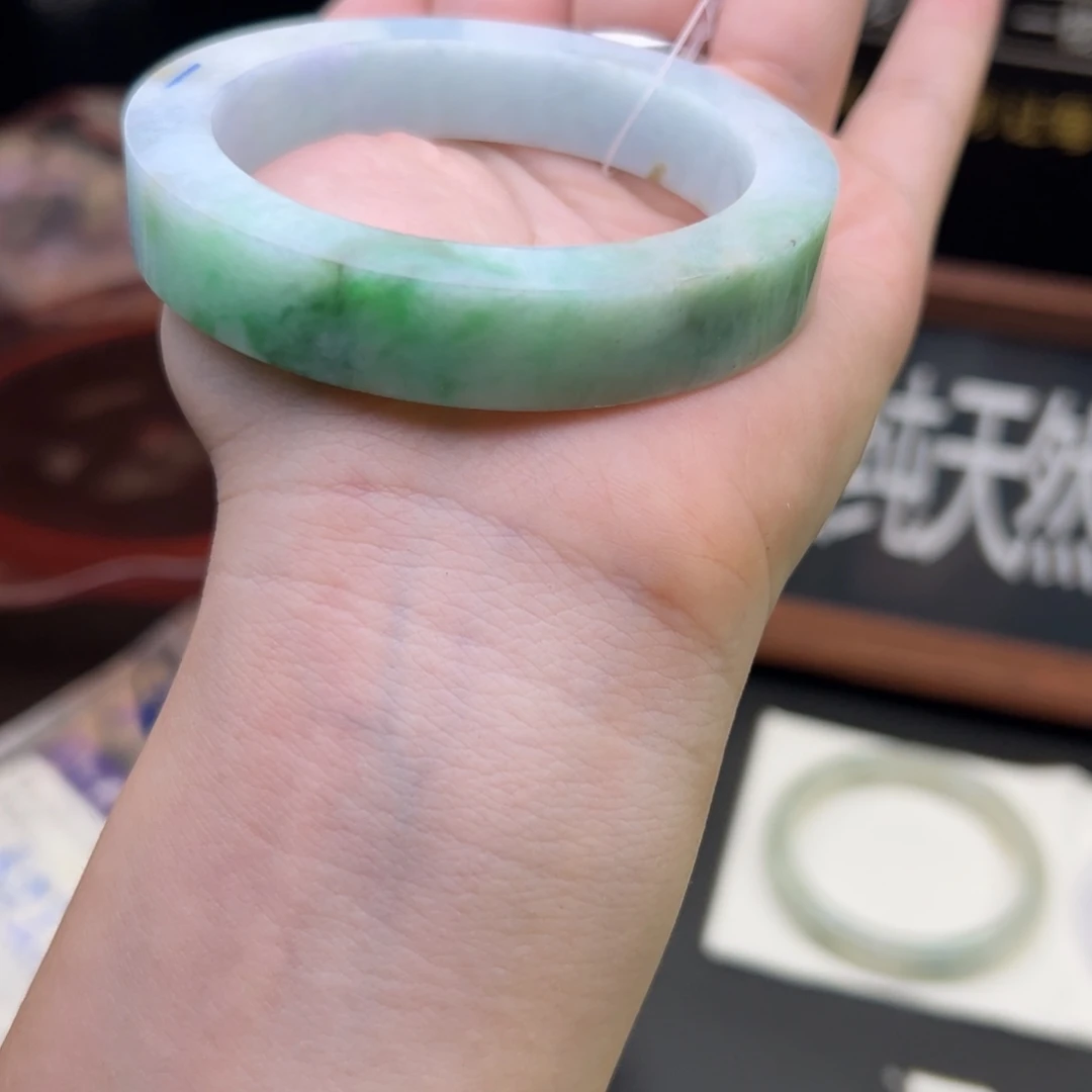 余****定制翡翠未镶嵌翡翠手镯翡翠手镯翡翠手镯