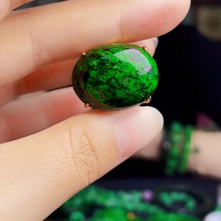 翡翠银S925镶嵌颈饰多样性