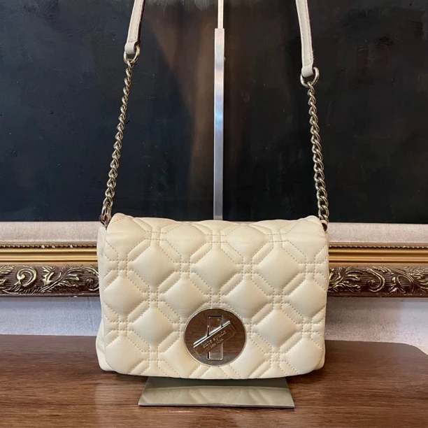 95新 Kate spade/凯特丝蓓 ks 凯特丝蓓斜挎包/004625/尺寸21*14