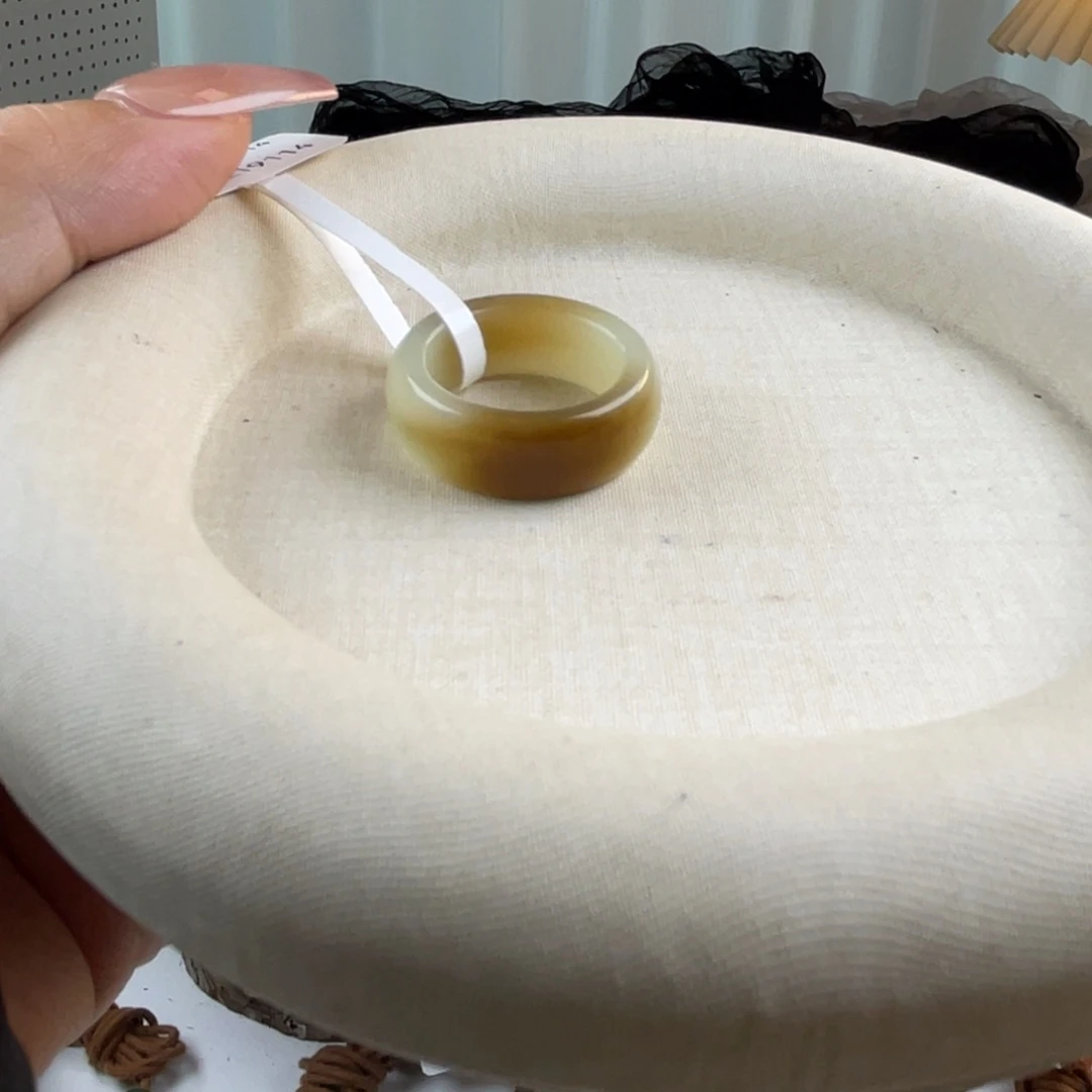 和田玉（糖玉）戒指未镶嵌港14 17.26