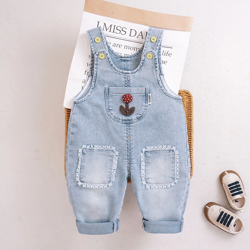 外出宝宝牛仔背带裤单层小红花洋气女童秋冬新款0-4岁婴儿裤外穿