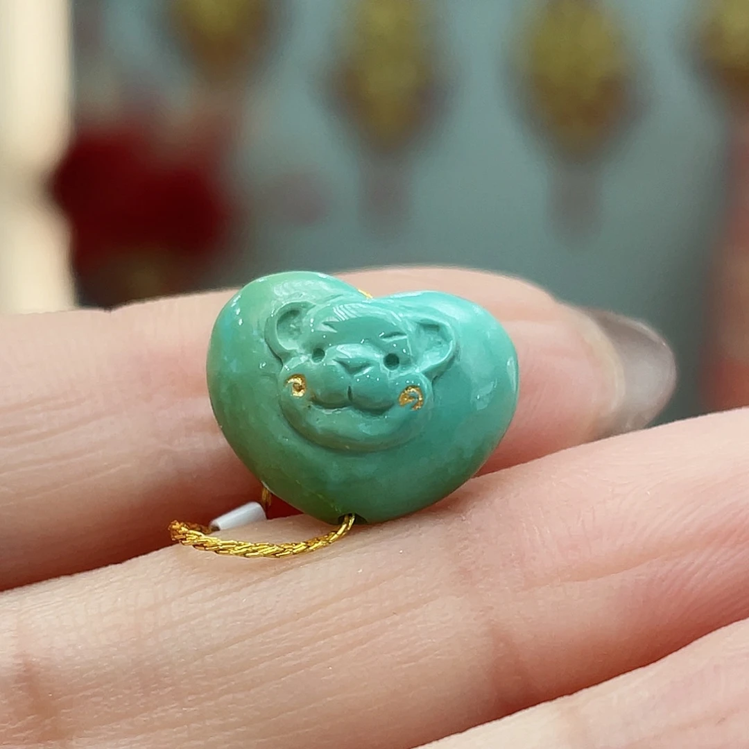 绿松石颈饰未镶嵌