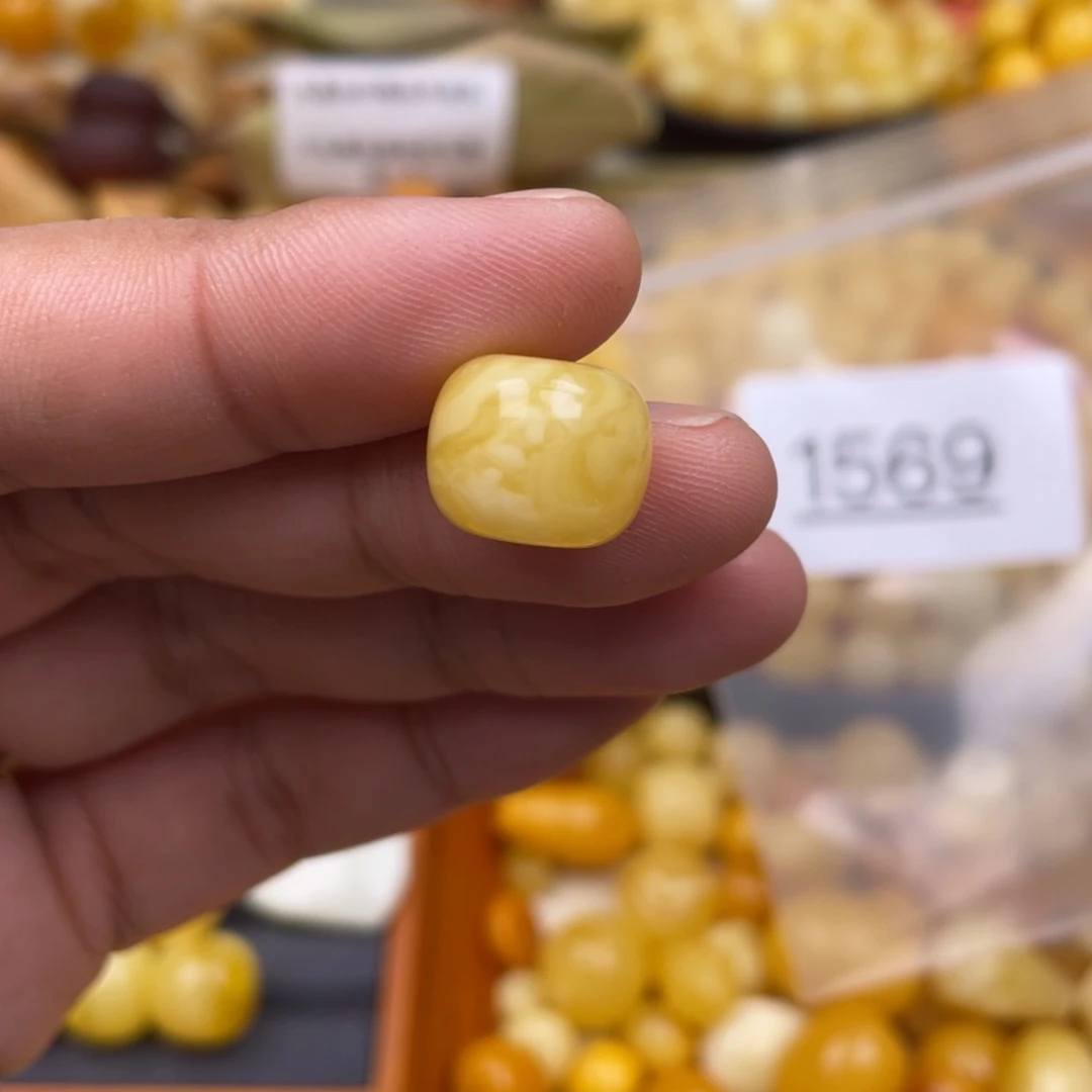 琥珀珠宝奇石未镶嵌13.7m