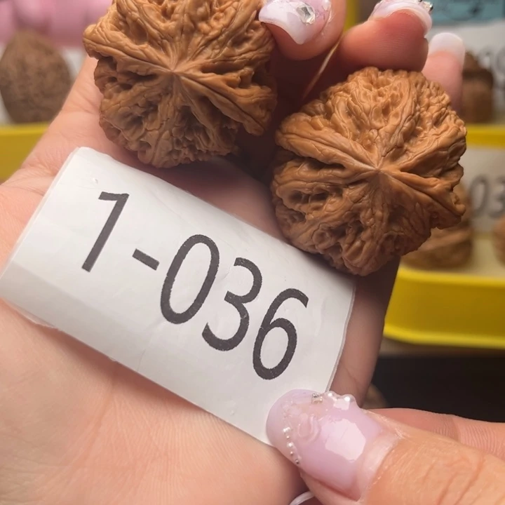 文玩核桃把件40全品粗筋1036