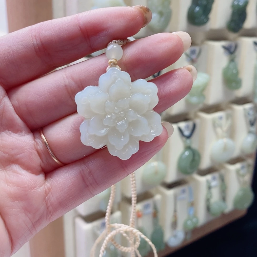 十***梦和田玉未镶嵌颈饰