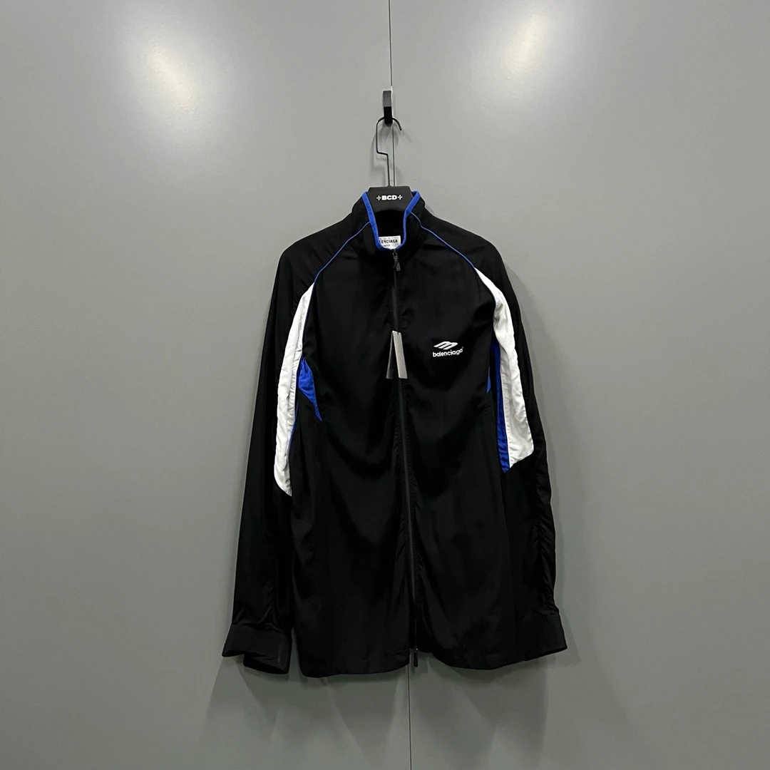 未使用 Balenciaga/巴黎世家 yy 007024 黑蓝logo外套 2码