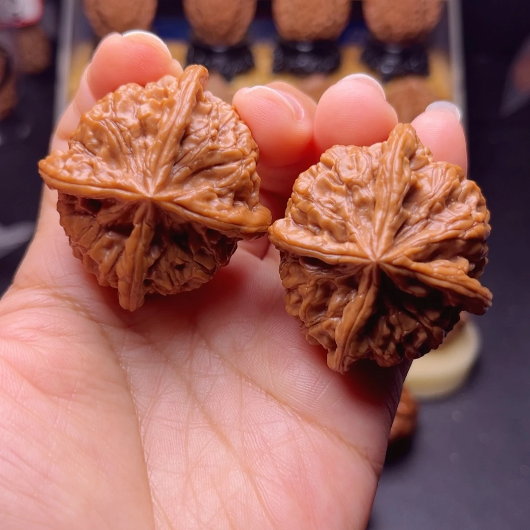 文玩核桃吊坠玉玺四棱，全品对子
