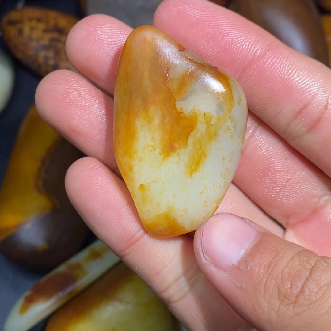 和田玉未镶嵌珠宝奇石