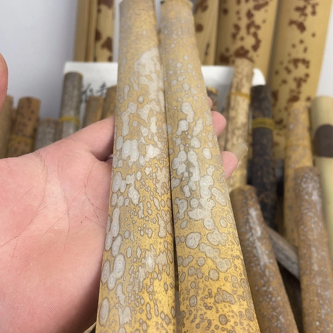 画***亮白花梅鹿扇料一副