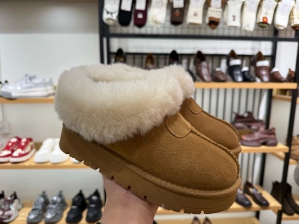 特价断码圈口羊毛真皮雪地棉厚底