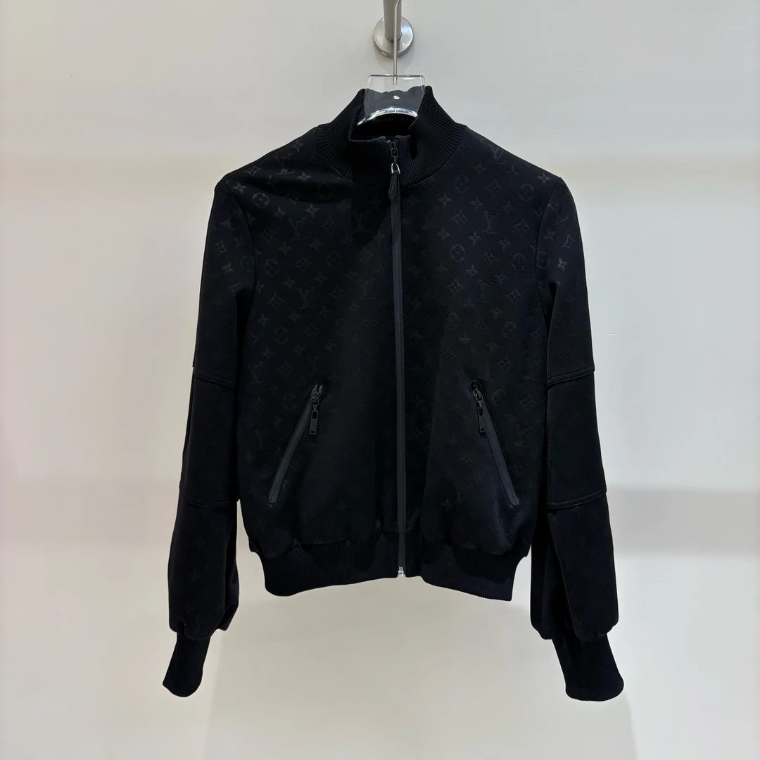 未使用 LouisVuitton/路易威登 LV2501 logo满印女士黑色夹克40码