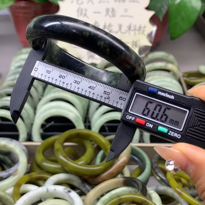 蛇纹石玉合金手镯95